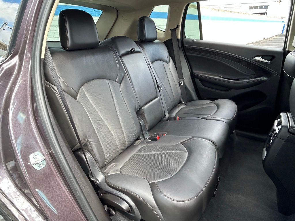 Vehicle image 14 of 34
