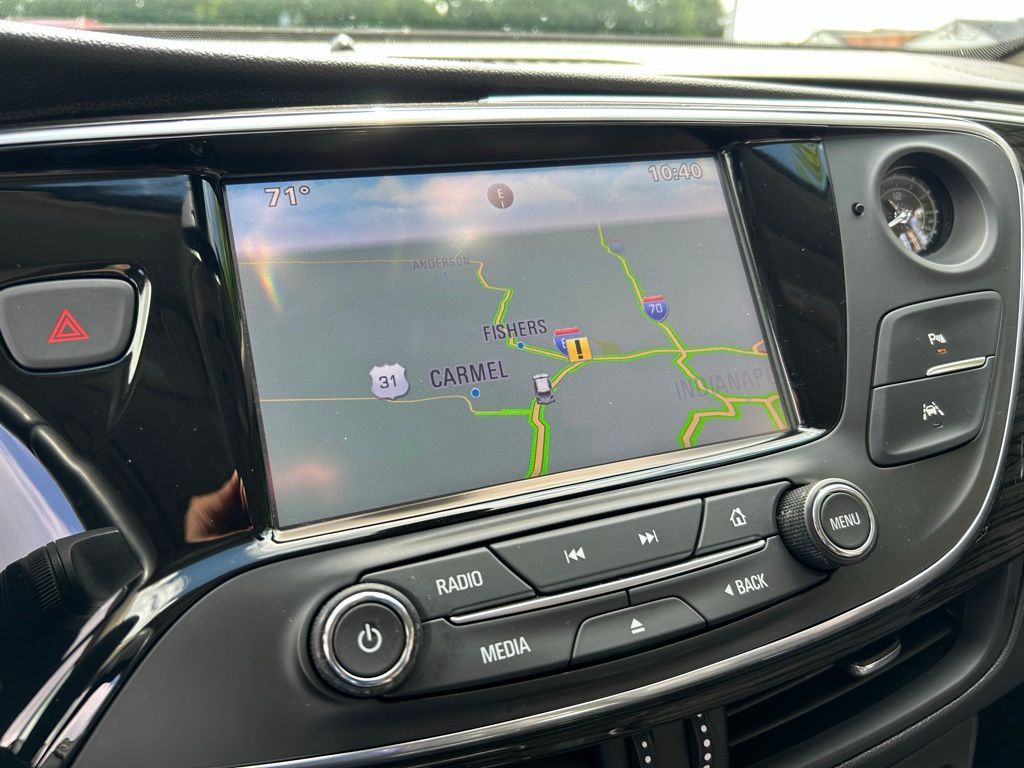 Vehicle image 20 of 34