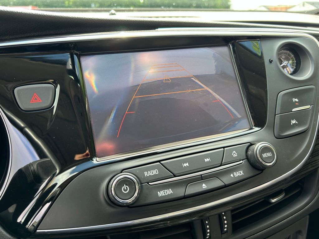 Vehicle image 19 of 34