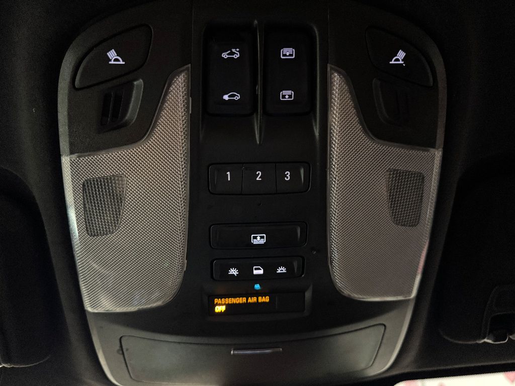 Vehicle image 19 of 30