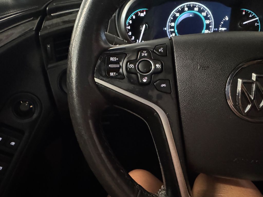 Vehicle image 21 of 30