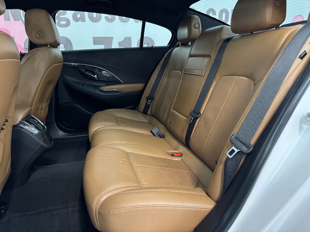 Vehicle image 26 of 30
