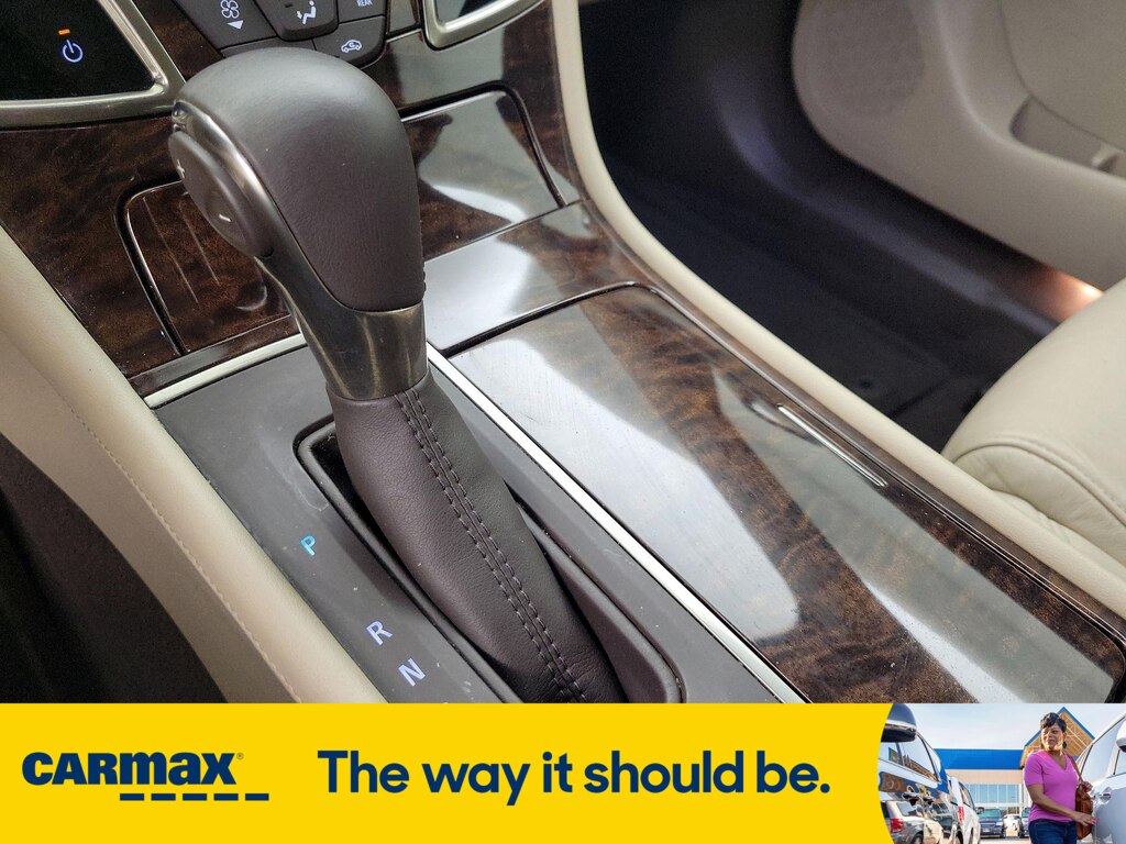 Vehicle image 21 of 27
