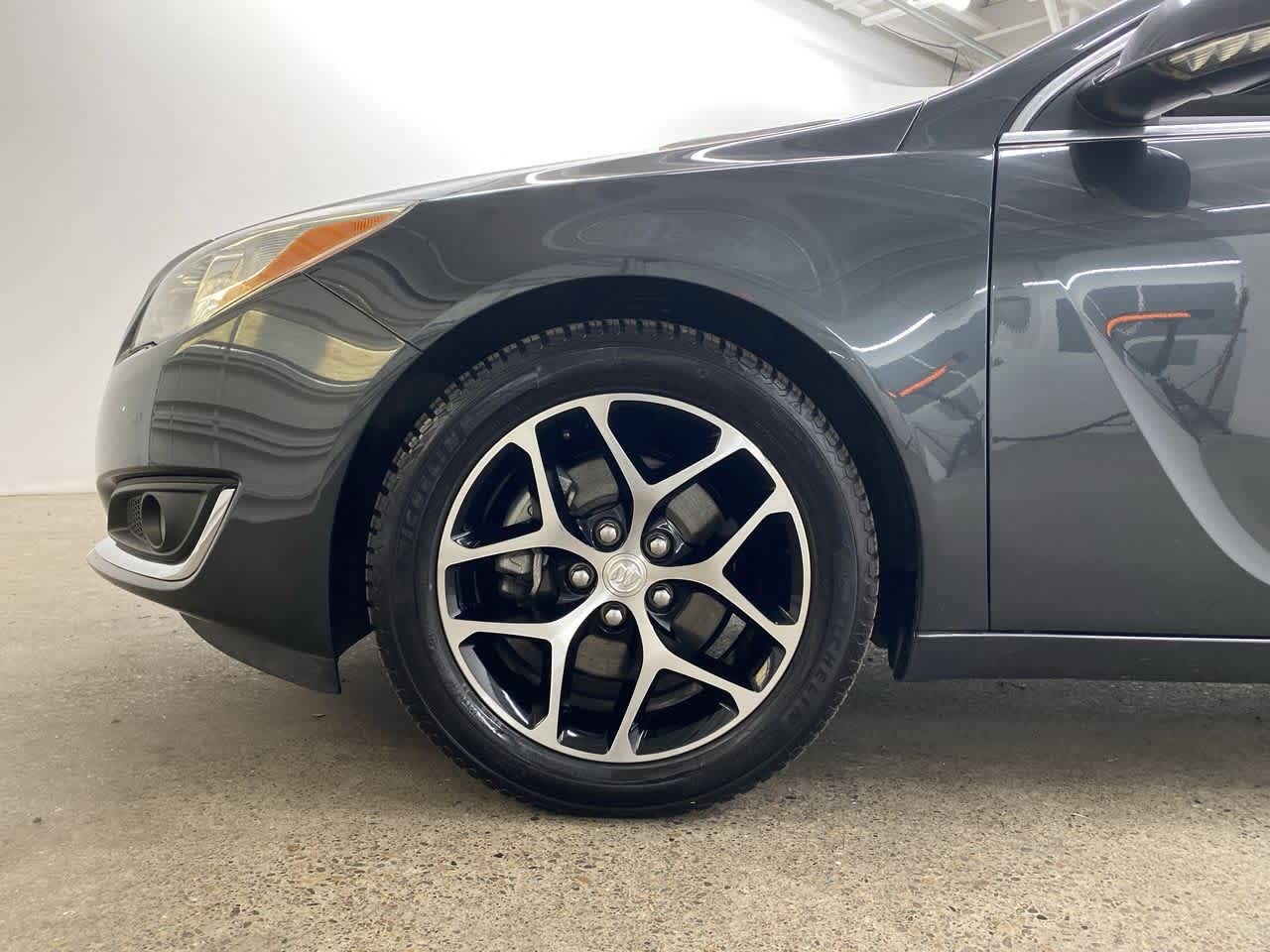 Vehicle image 11 of 39