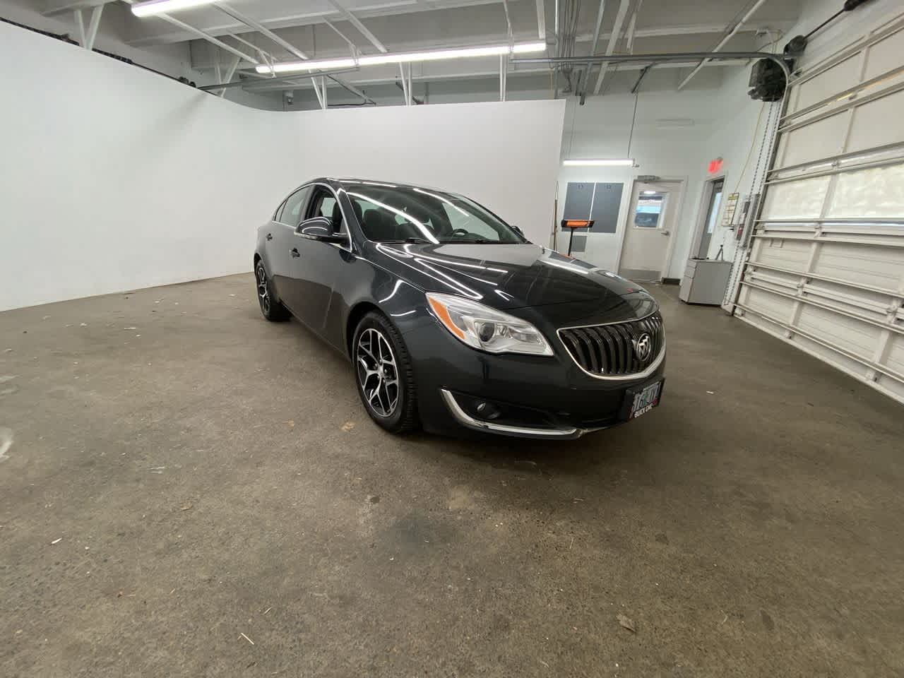 Vehicle image 3 of 39