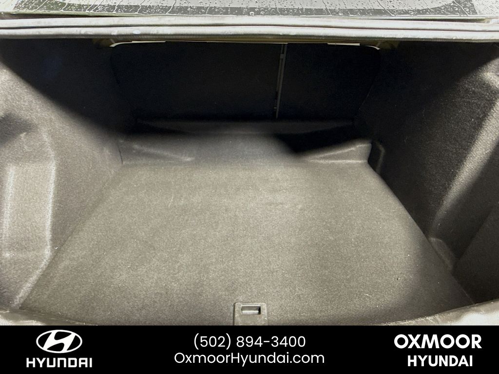 Vehicle image 25 of 31