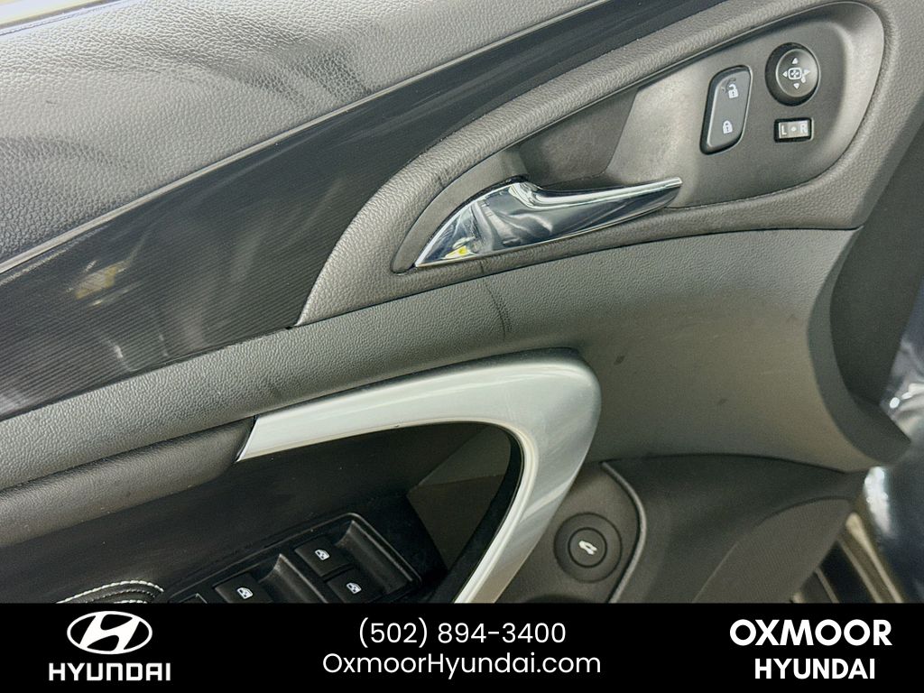Vehicle image 17 of 31