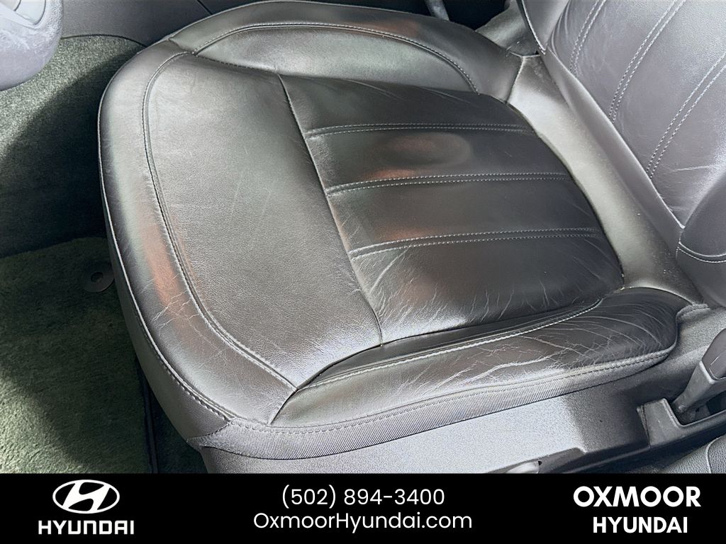 Vehicle image 18 of 31