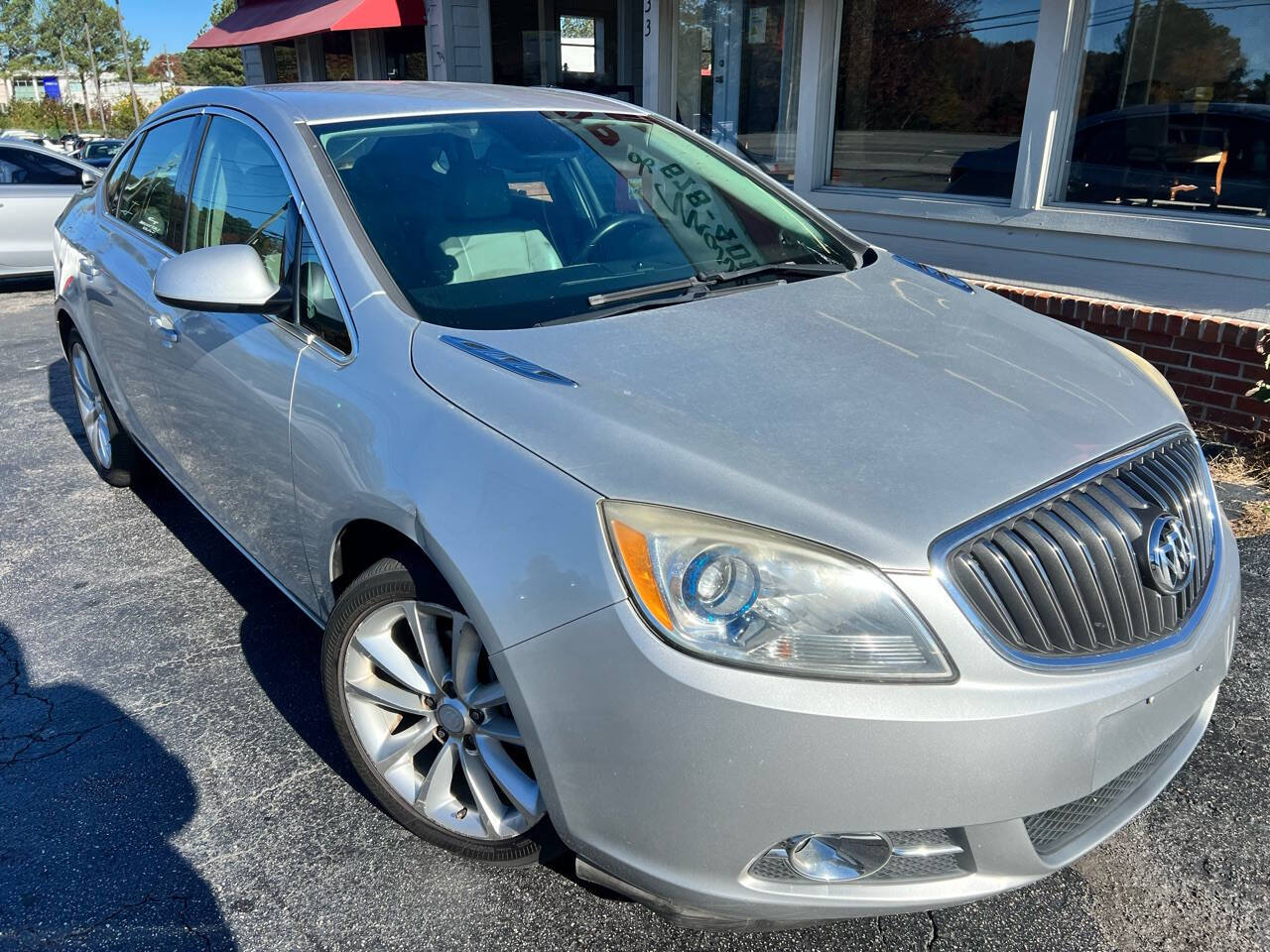Vehicle image 4 of 12