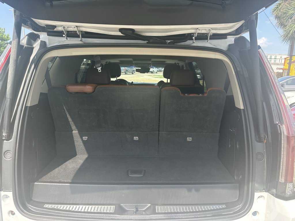 Vehicle image 18 of 28
