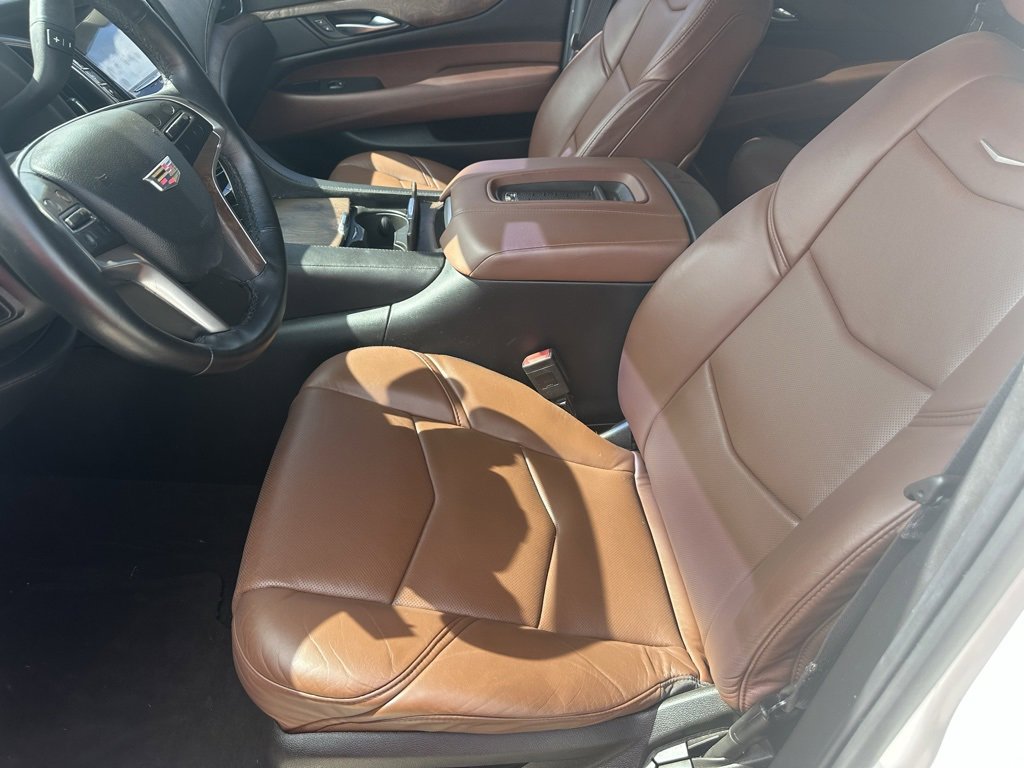 Vehicle image 20 of 28