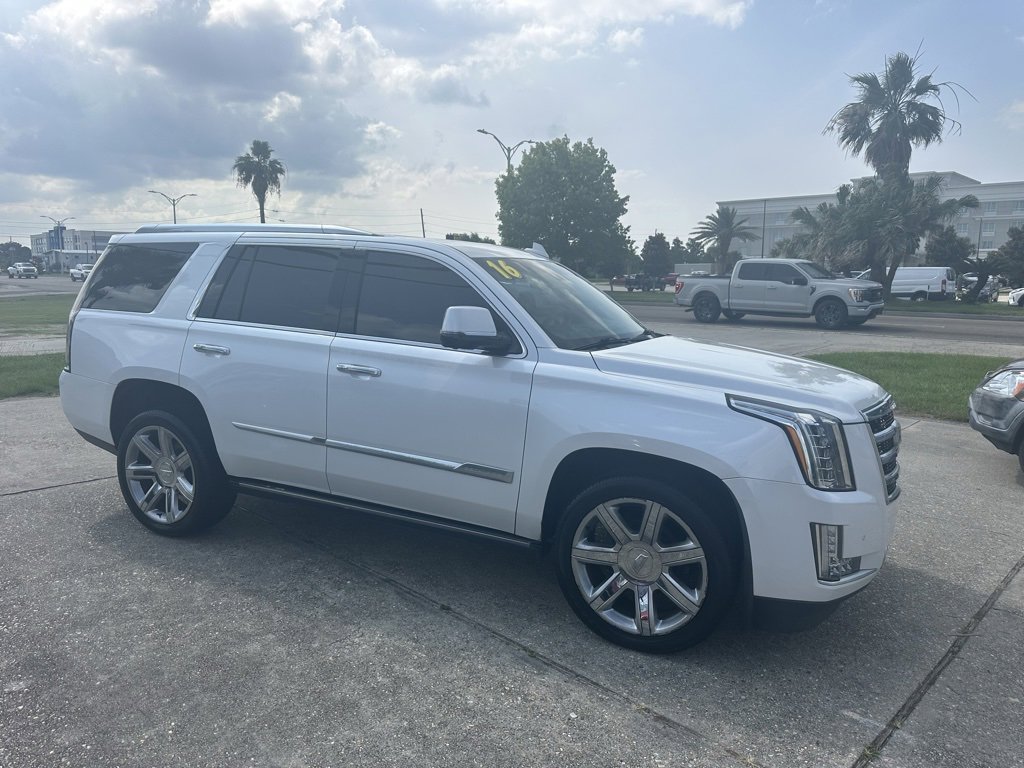 Vehicle image 4 of 28