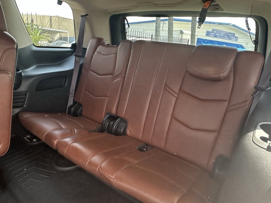 Vehicle image 14 of 28