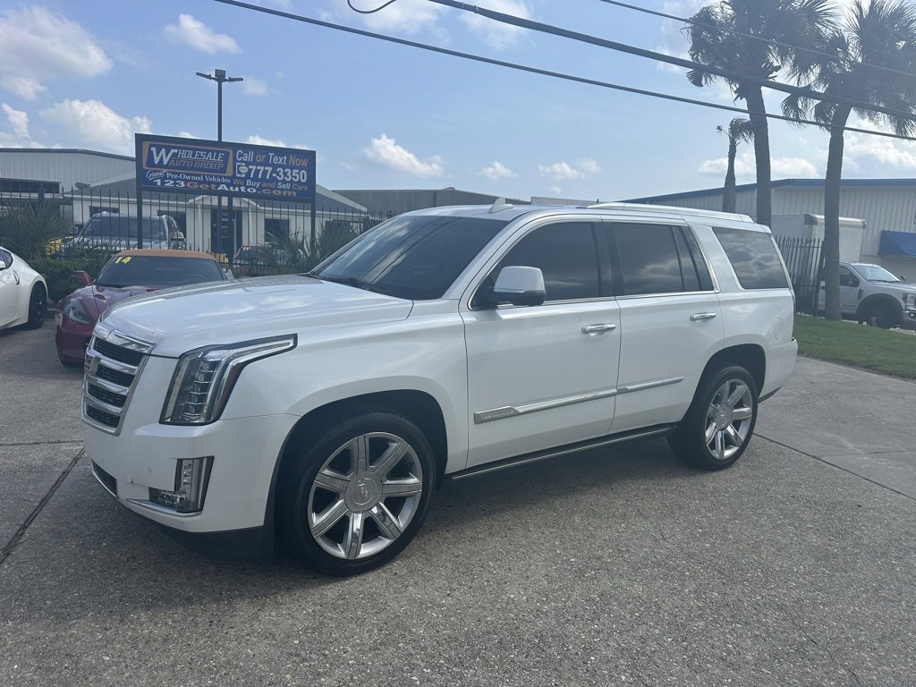 Vehicle image 2 of 28