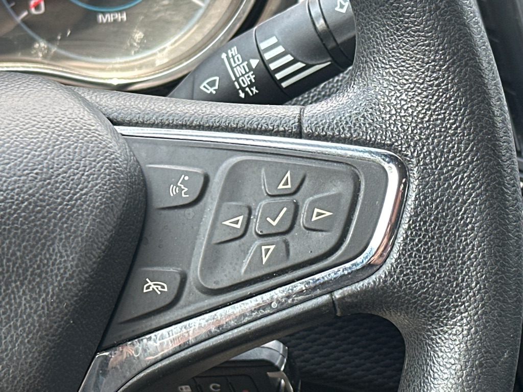 2016 Chevrolet Cruze LT Image 34 of 35