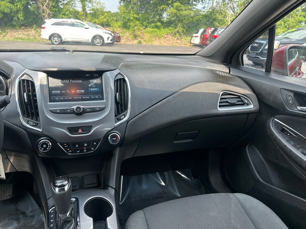 2016 Chevrolet Cruze LT Image 25 of 35