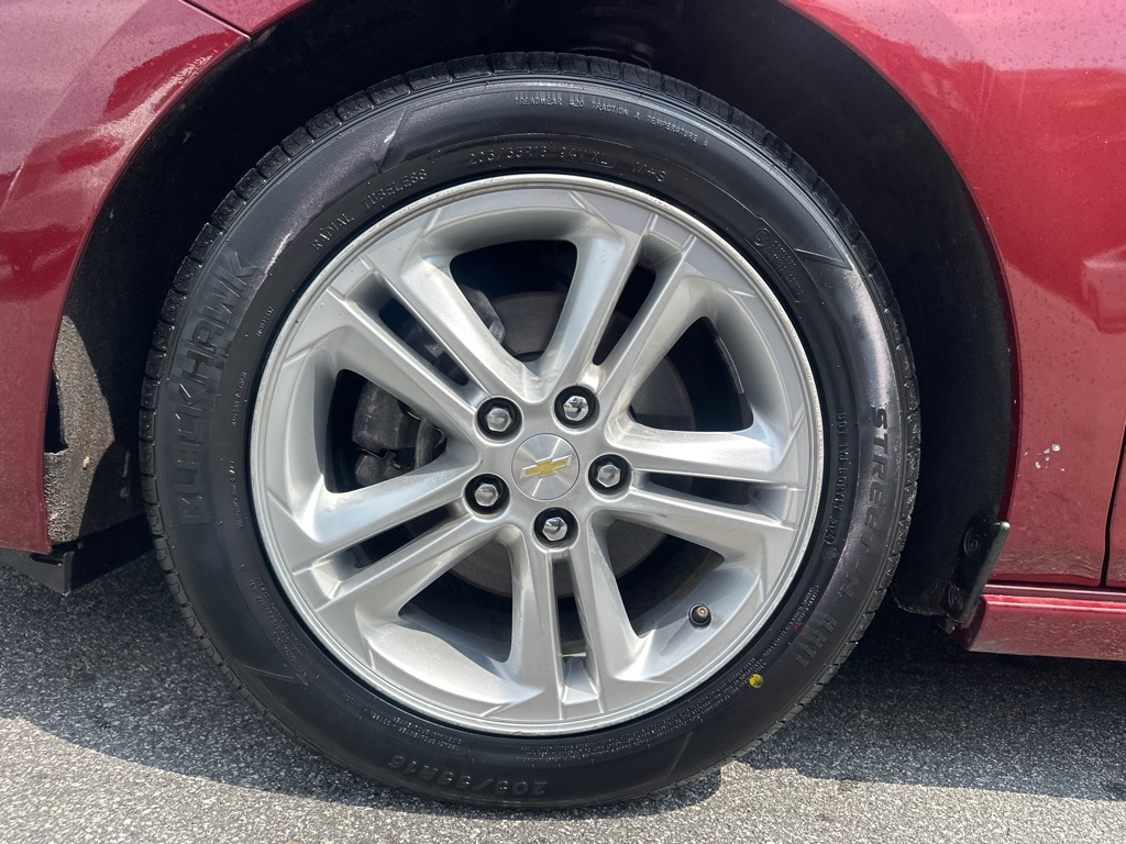 2016 Chevrolet Cruze LT Image 9 of 35