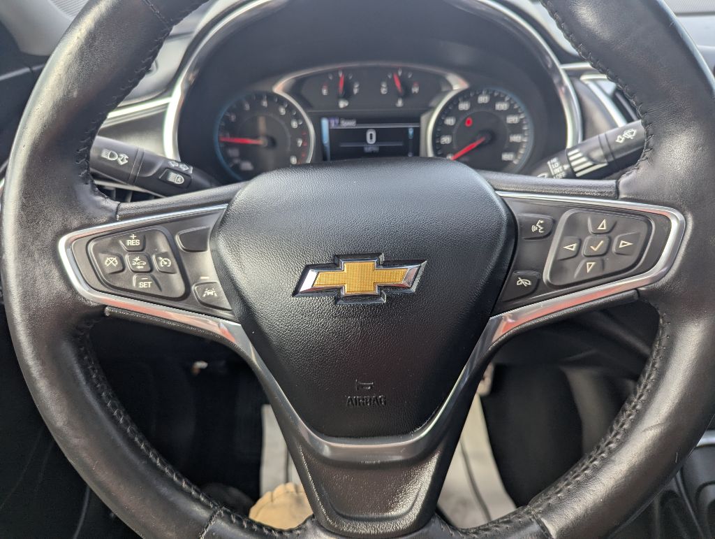 Vehicle image 13 of 15