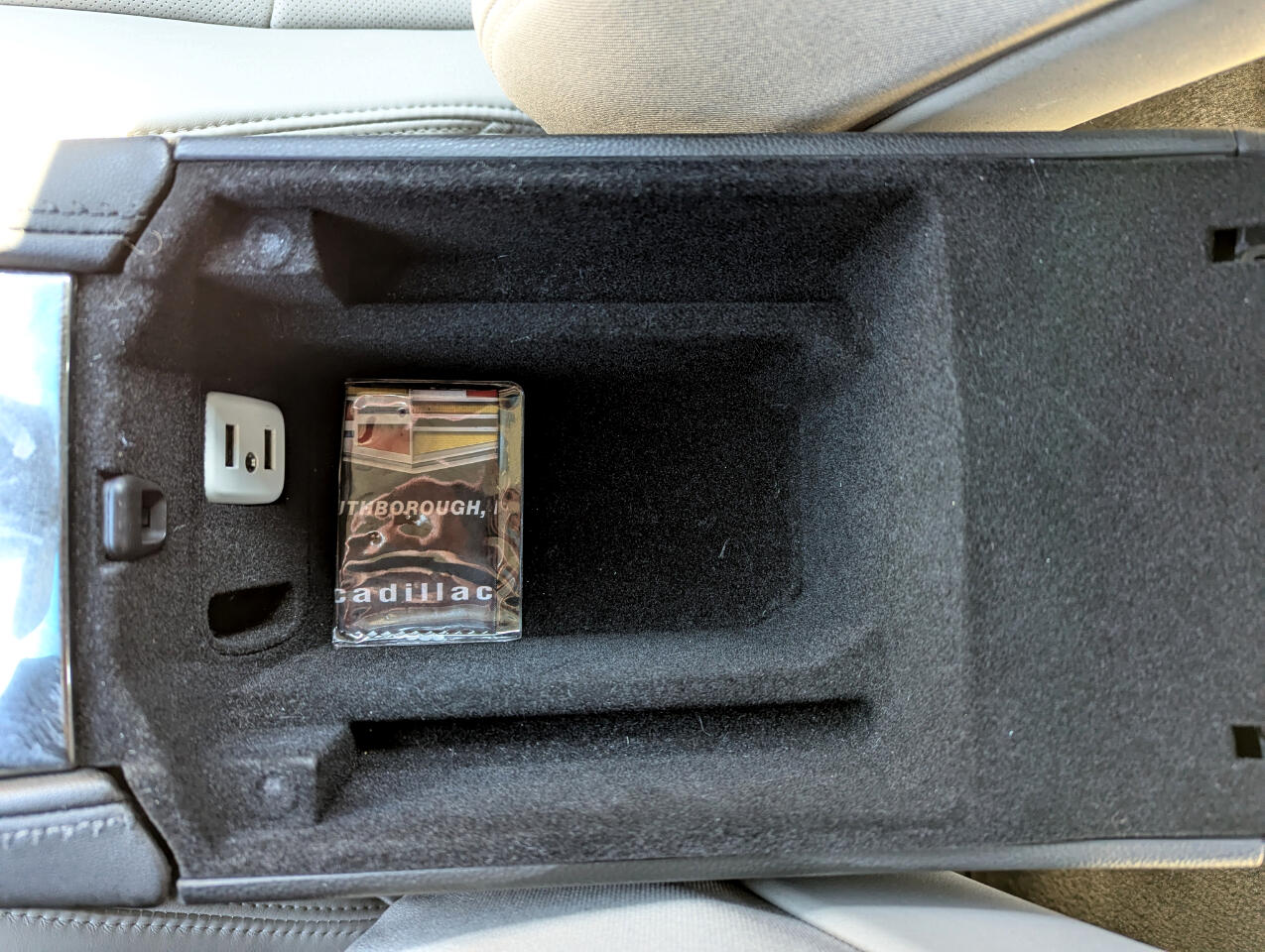 Vehicle image 33 of 58