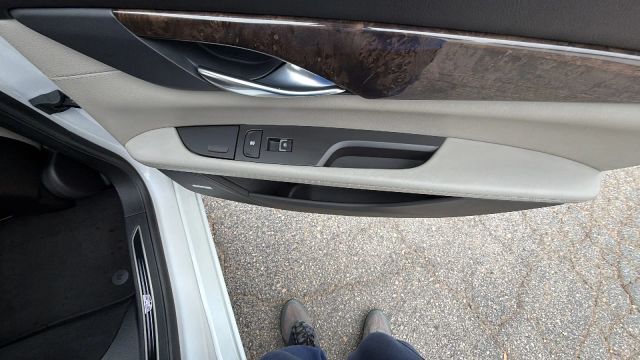 2016 Cadillac CT6 Luxury Image 17 of 21