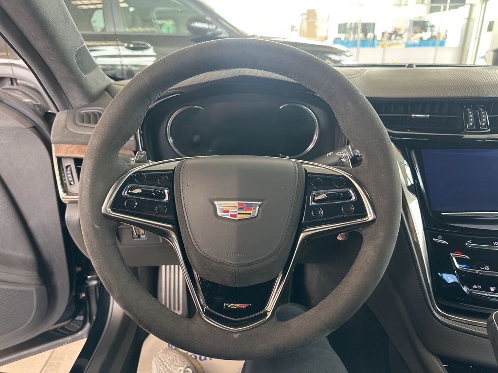 Vehicle image 16 of 20