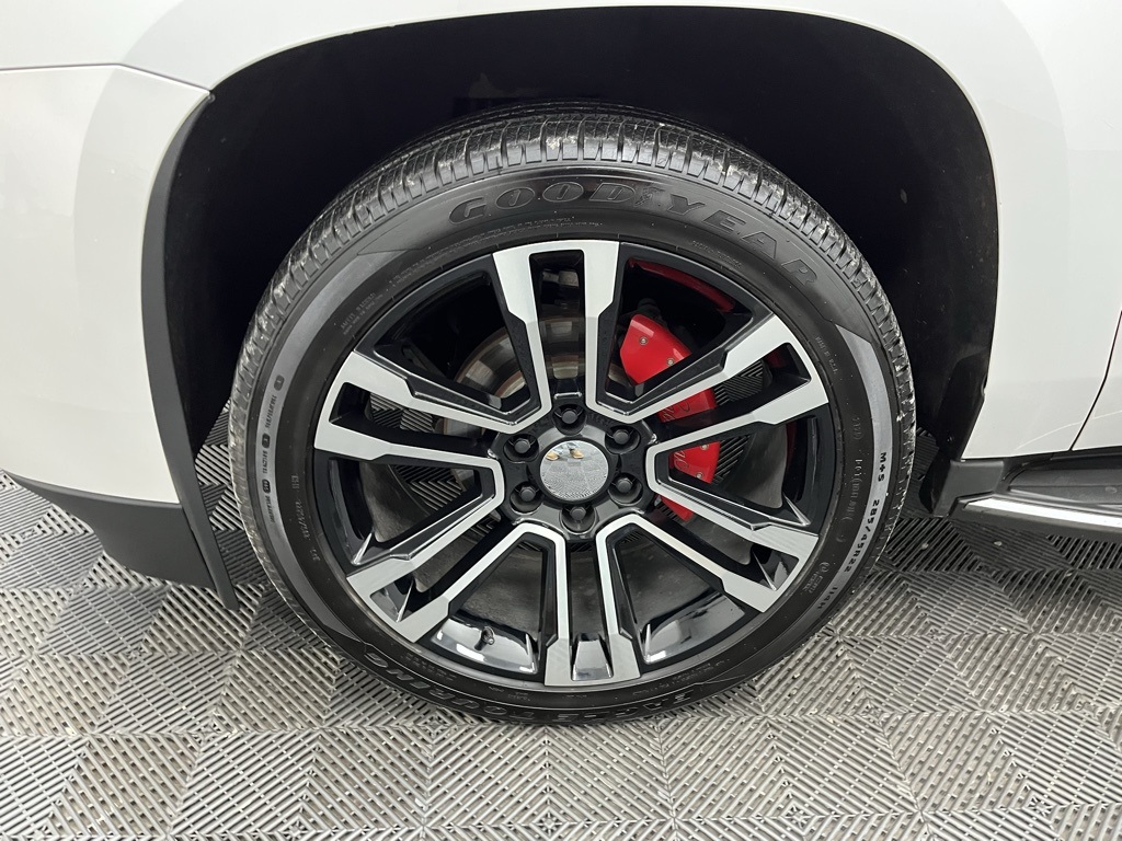 Vehicle image 8 of 42