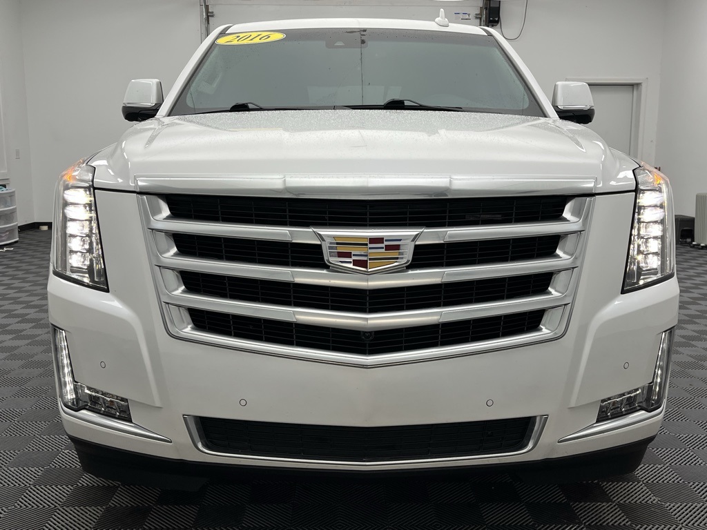 Vehicle image 41 of 42