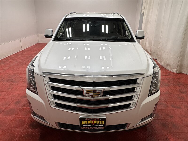 2016 Cadillac Escalade Premium Collection Image 3 of 45
