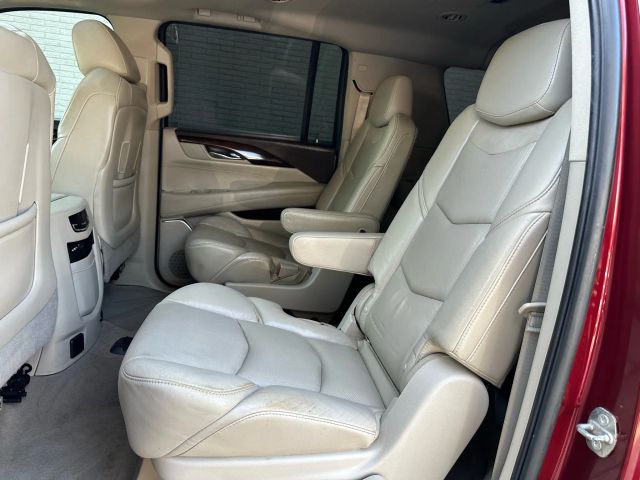 2016 Cadillac Escalade ESV Luxury Collection Image 25 of 56
