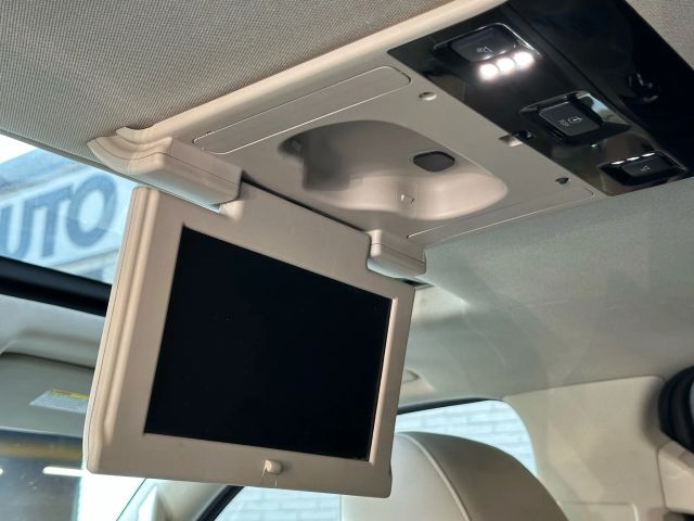 2016 Cadillac Escalade ESV Luxury Collection Image 46 of 56