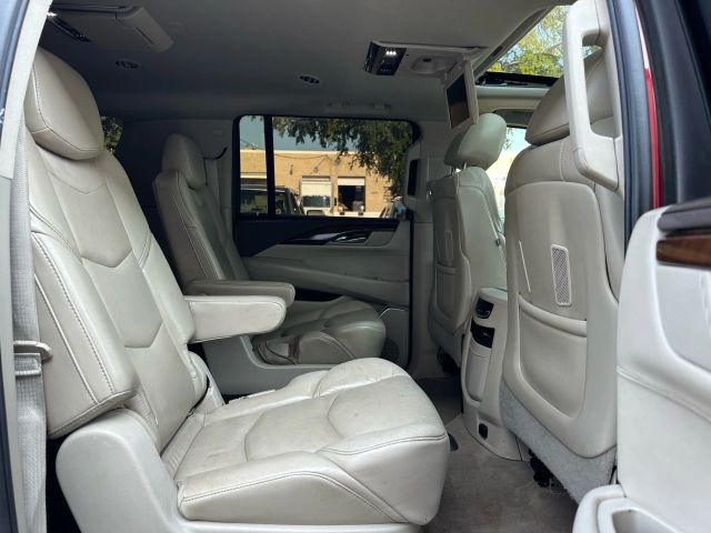 2016 Cadillac Escalade ESV Luxury Collection Image 24 of 56