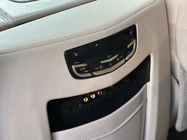 2016 Cadillac Escalade ESV Luxury Collection Image 47 of 56