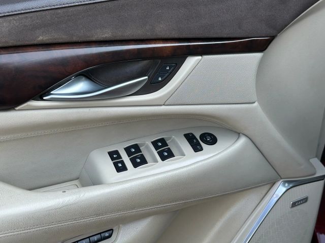 2016 Cadillac Escalade ESV Luxury Collection Image 40 of 56