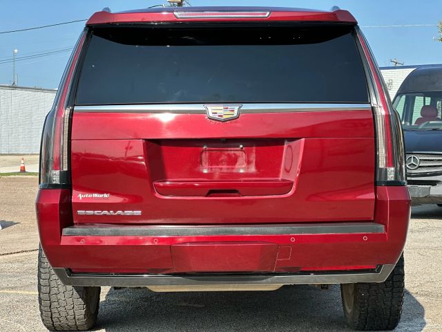 2016 Cadillac Escalade ESV Luxury Collection Image 6 of 56