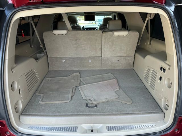 2016 Cadillac Escalade ESV Luxury Collection Image 21 of 56