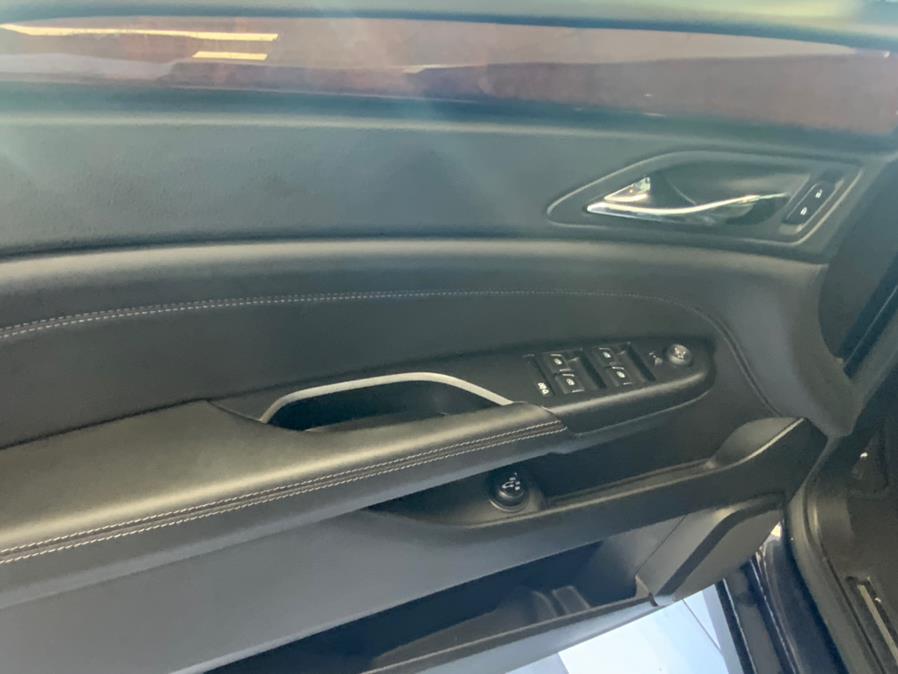 Vehicle image 8 of 16