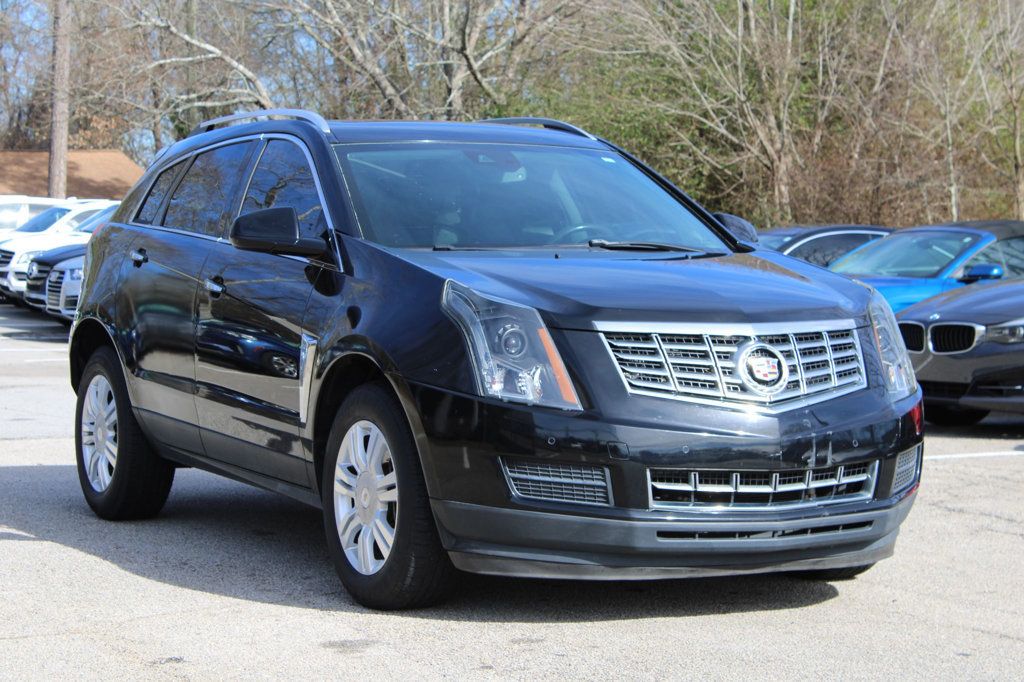 2016 Cadillac SRX Luxury Collection Image 2 of 35