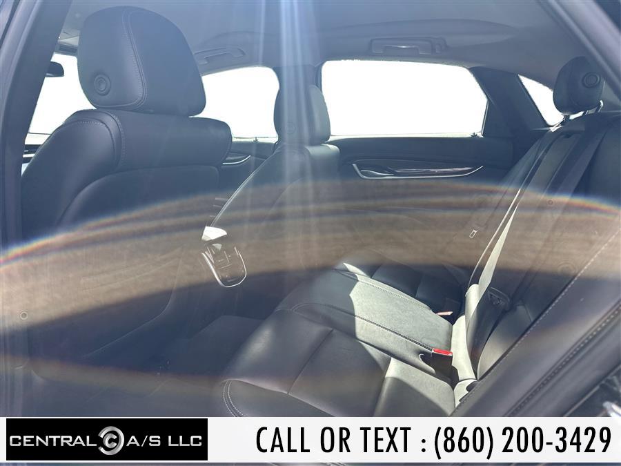Vehicle image 10 of 18