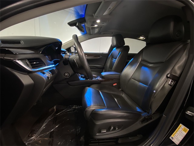 Vehicle image 10 of 24