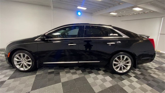 Vehicle image 2 of 24