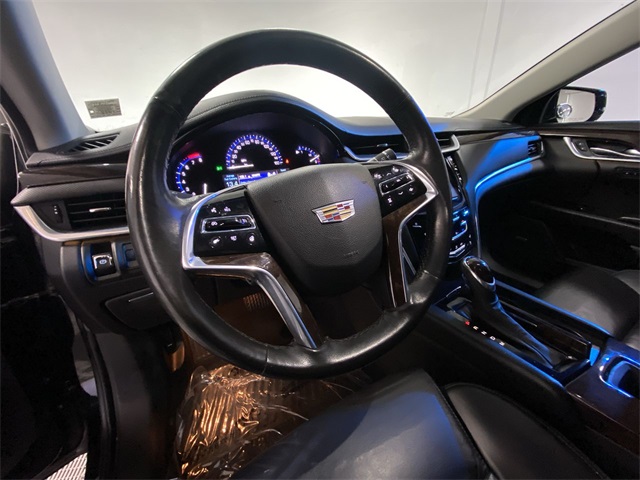 Vehicle image 13 of 24