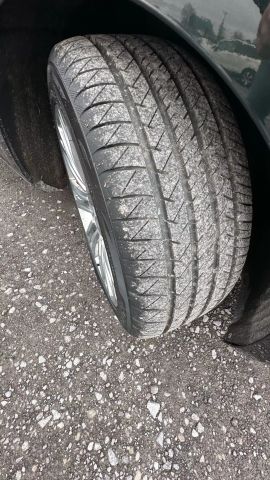 Vehicle image 26 of 51