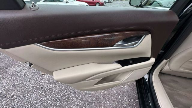 Vehicle image 34 of 51