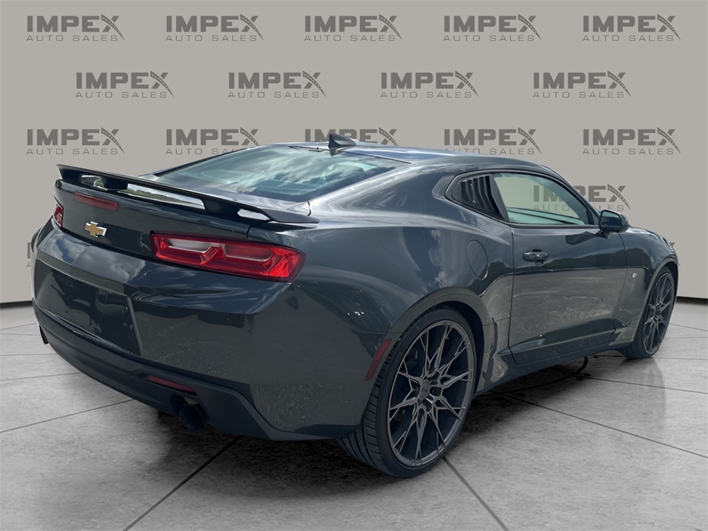 Vehicle image 3 of 32