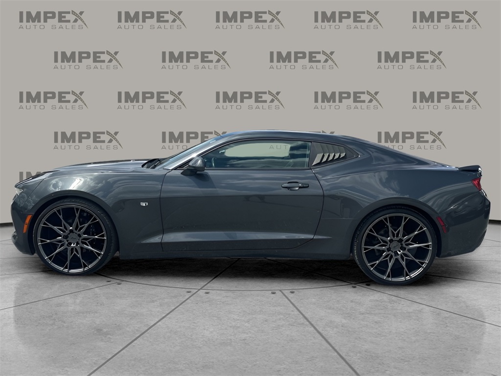 Vehicle image 2 of 32