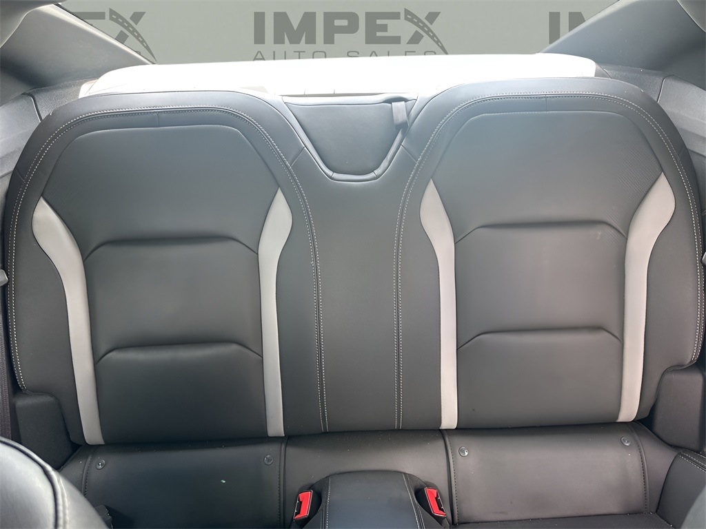 Vehicle image 11 of 32