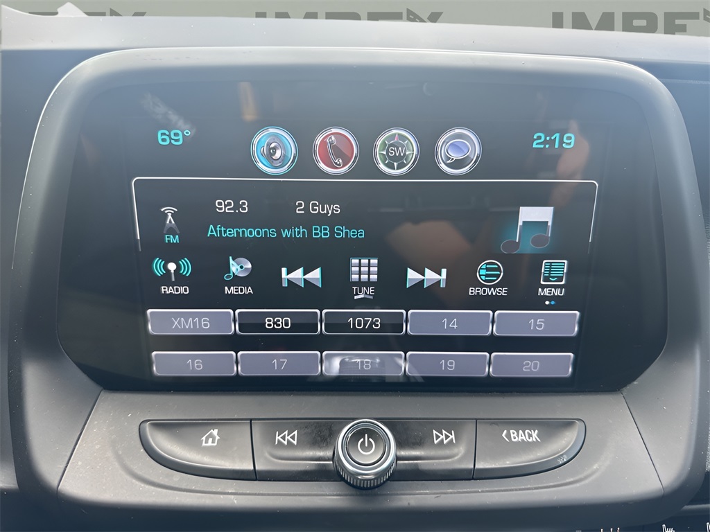 Vehicle image 17 of 32