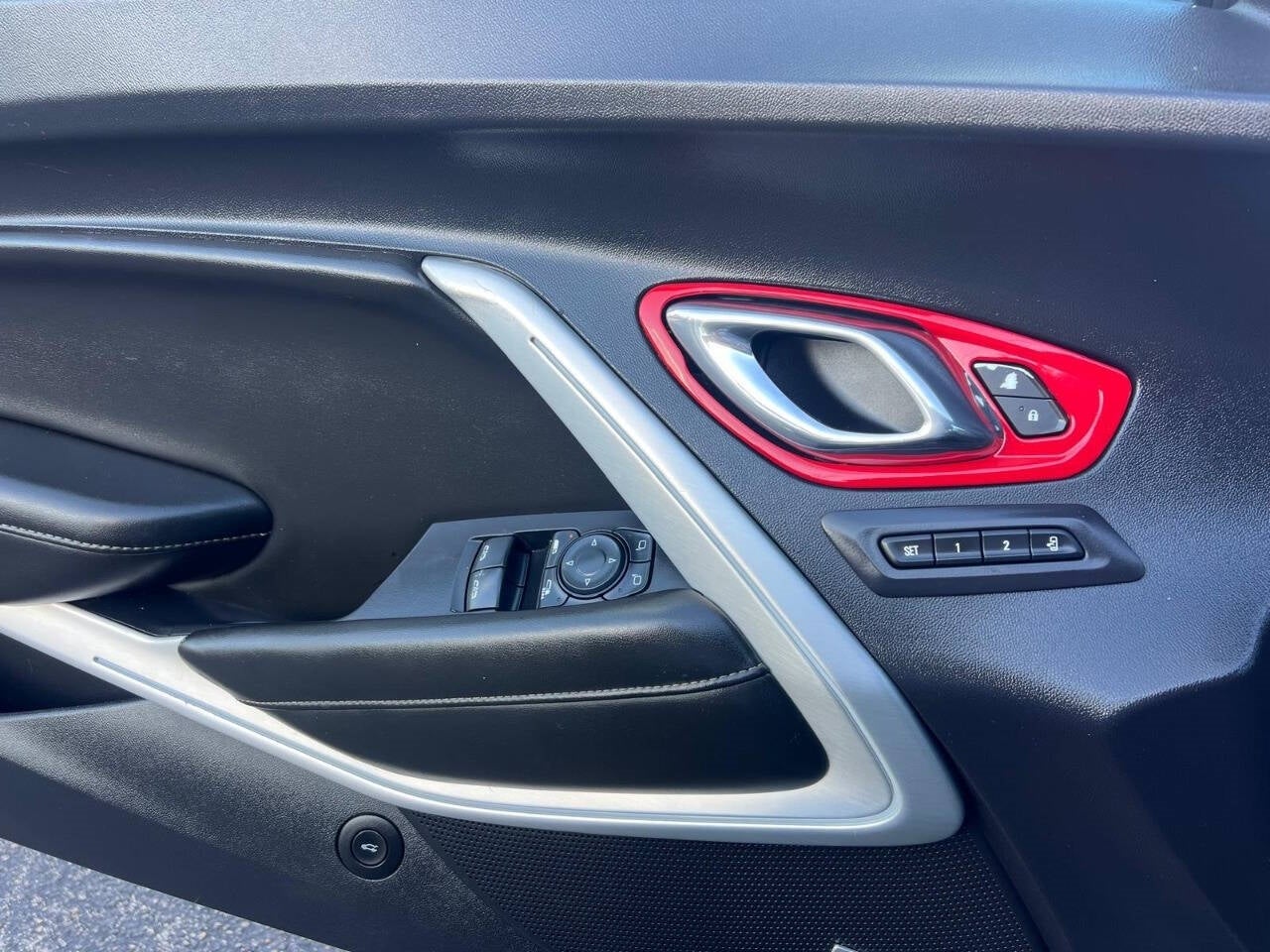 Vehicle image 26 of 49