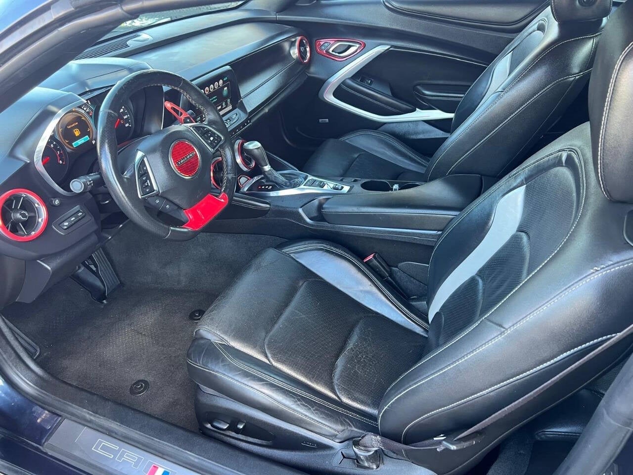 Vehicle image 19 of 49