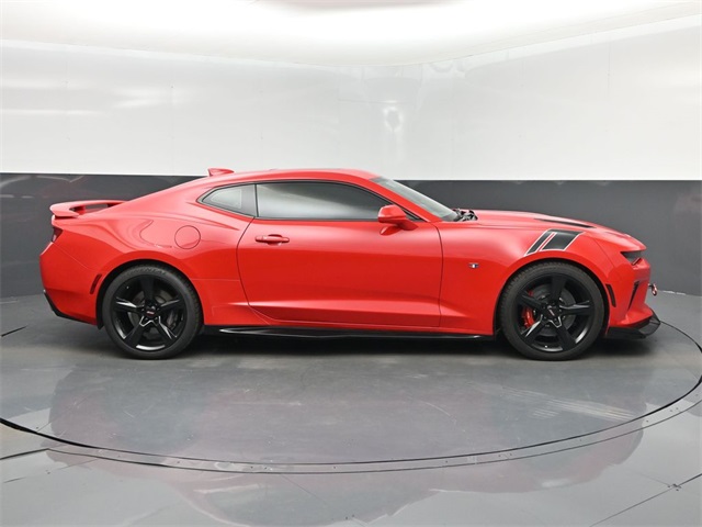 Vehicle image 10 of 47